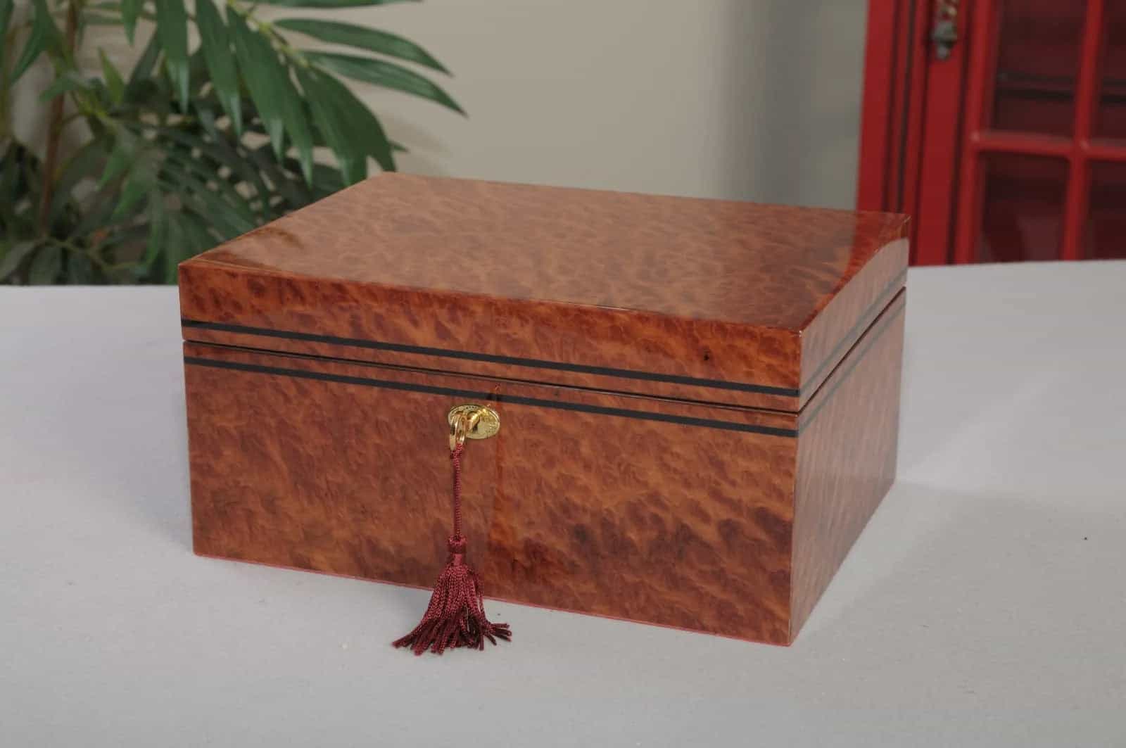 Signature Premium Chess Box - Vavona Burl