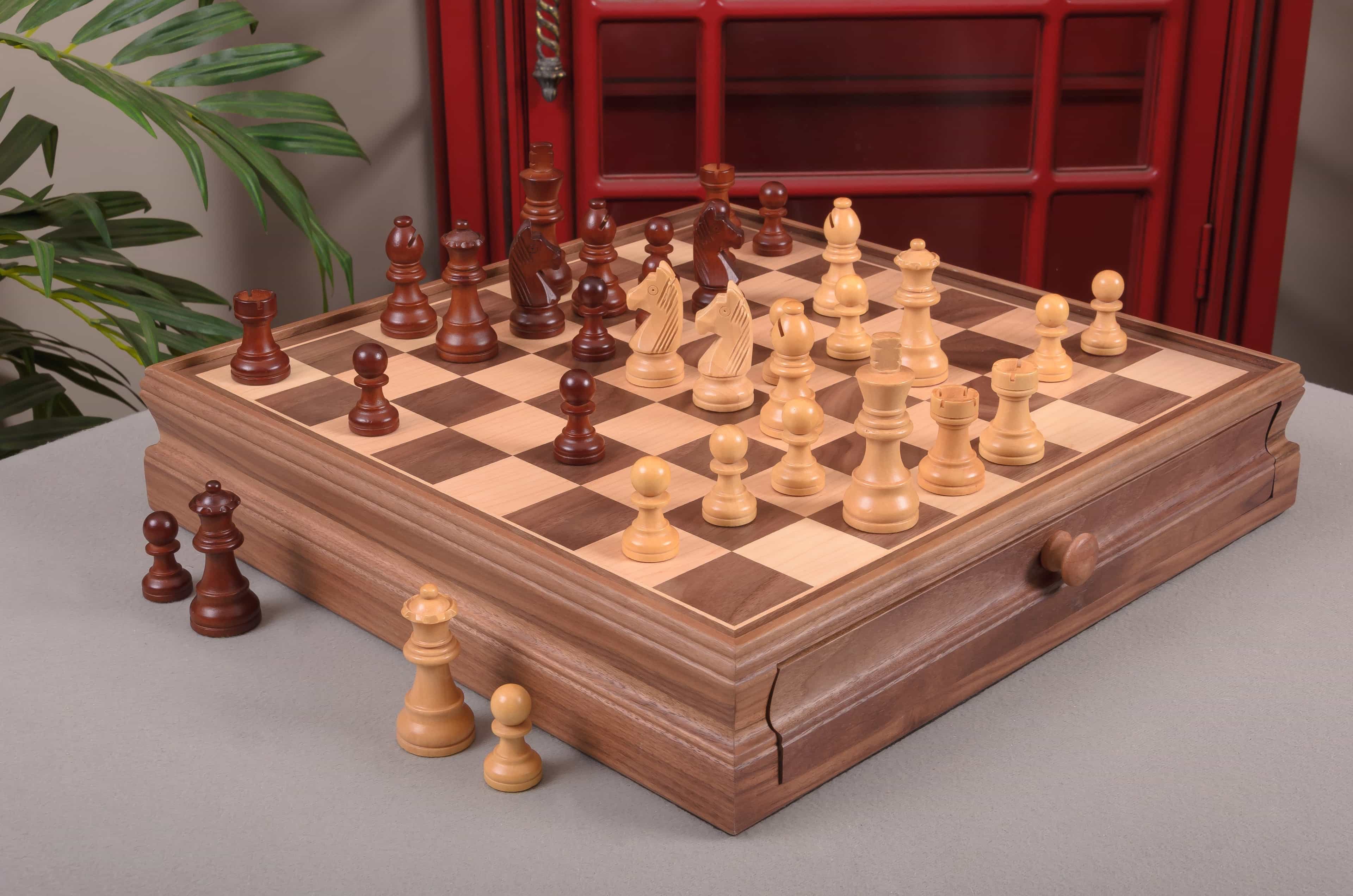 Carnegie Magnetic Chess Set