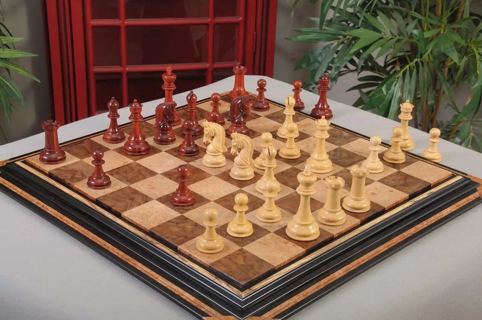Imperfect - 4.4" Forever Sultan - Blood Rosewood / Boxwood - Wood Chess Pieces