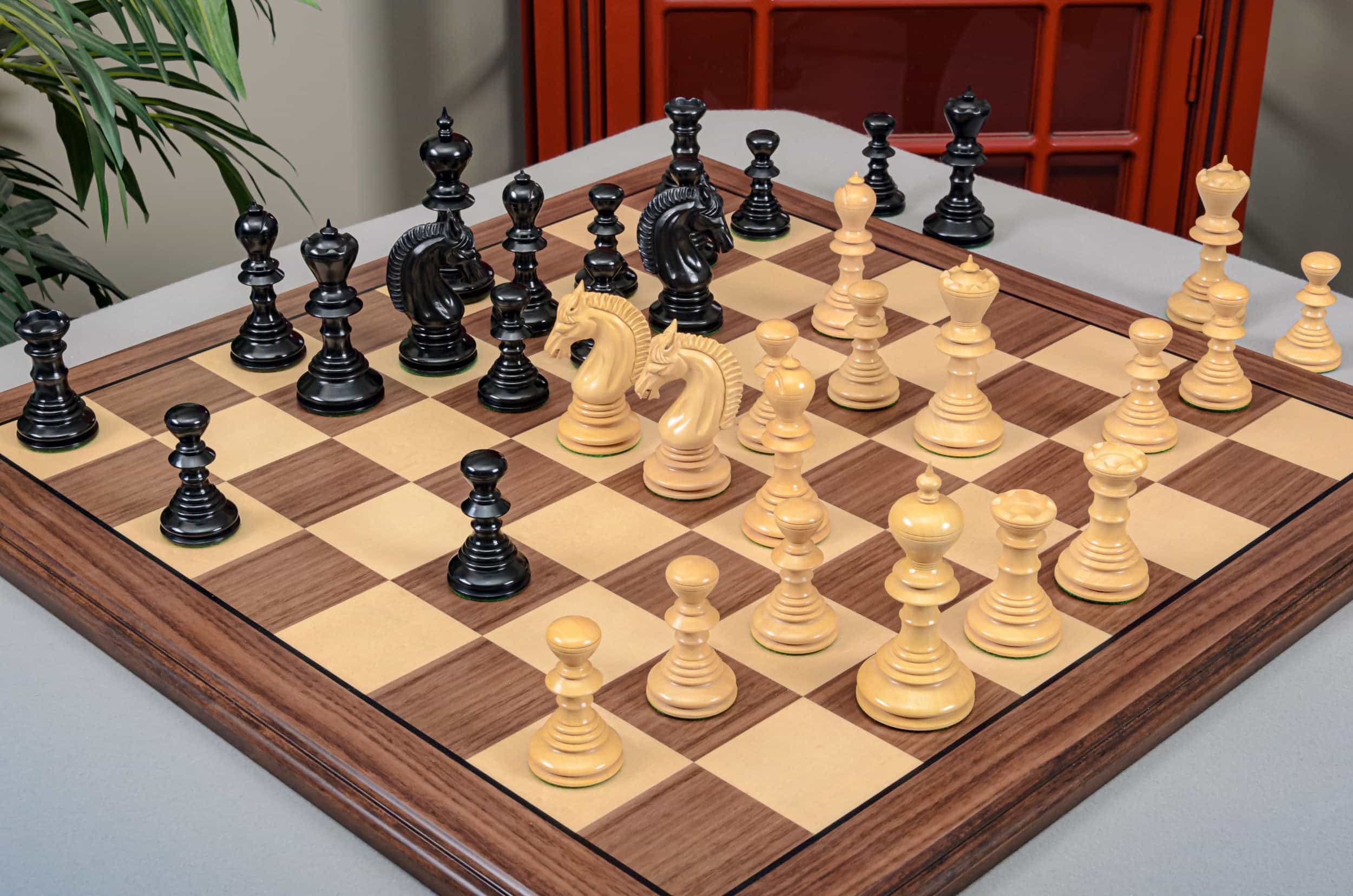 Imperfect - 4.4" Segura - Genuine Ebony / Boxwood - Luxury Wood Chess Pieces