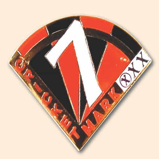 Award Pin – Cricket 7 Mark