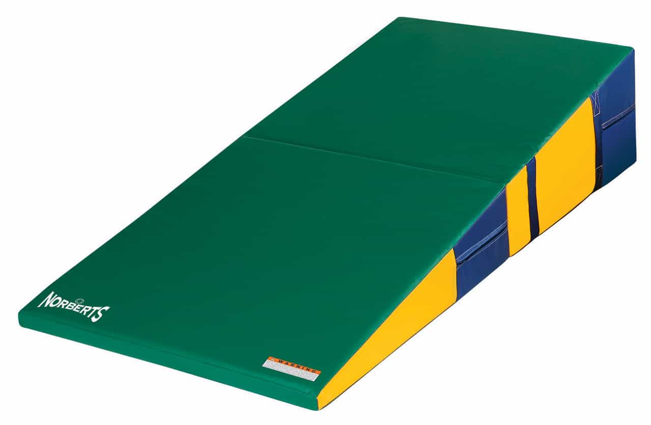 4' X 6' X 16" Standard Folding Incline Mat